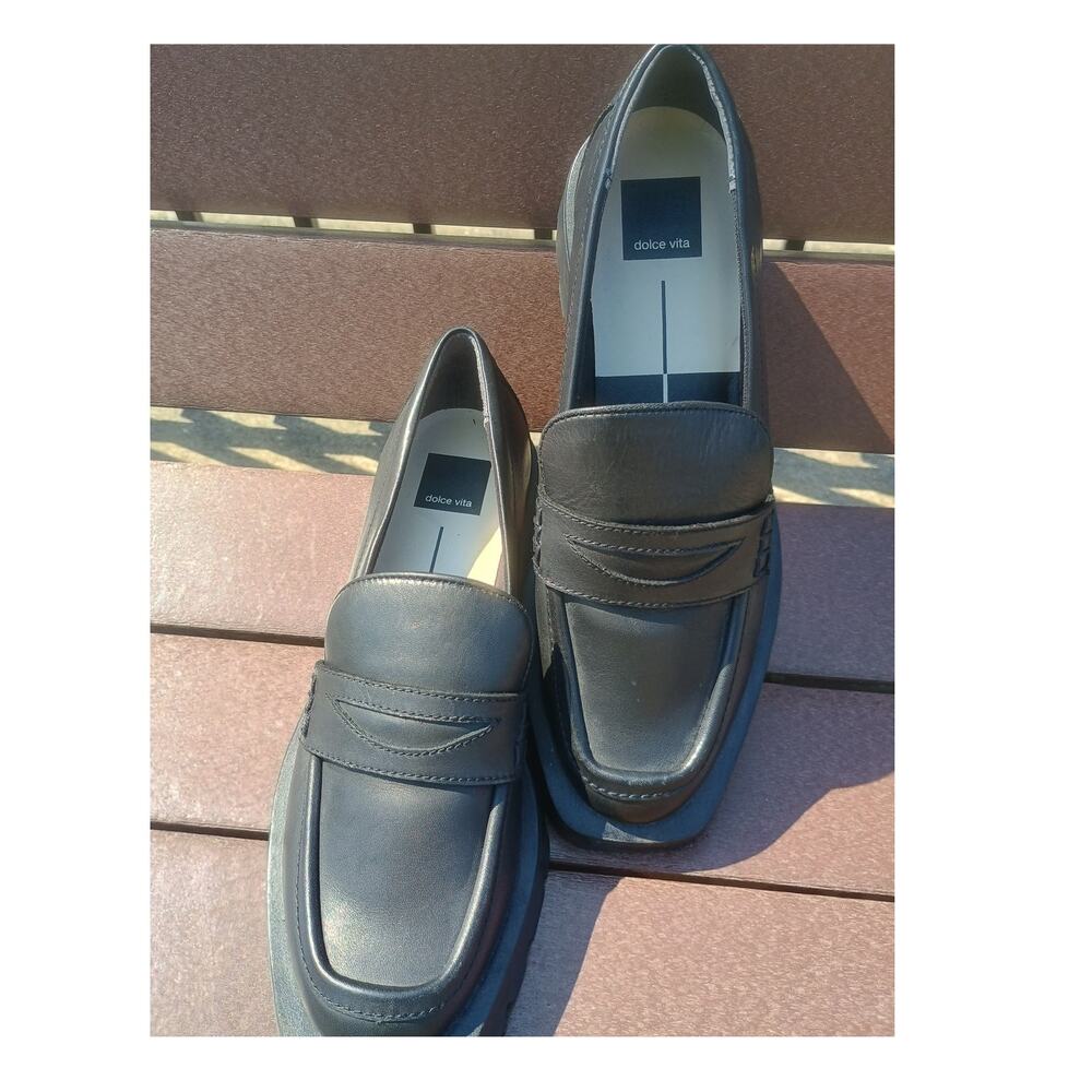 Preloved Women's Dolce Vita Black Square Toed Loafers -  Size 8.5D